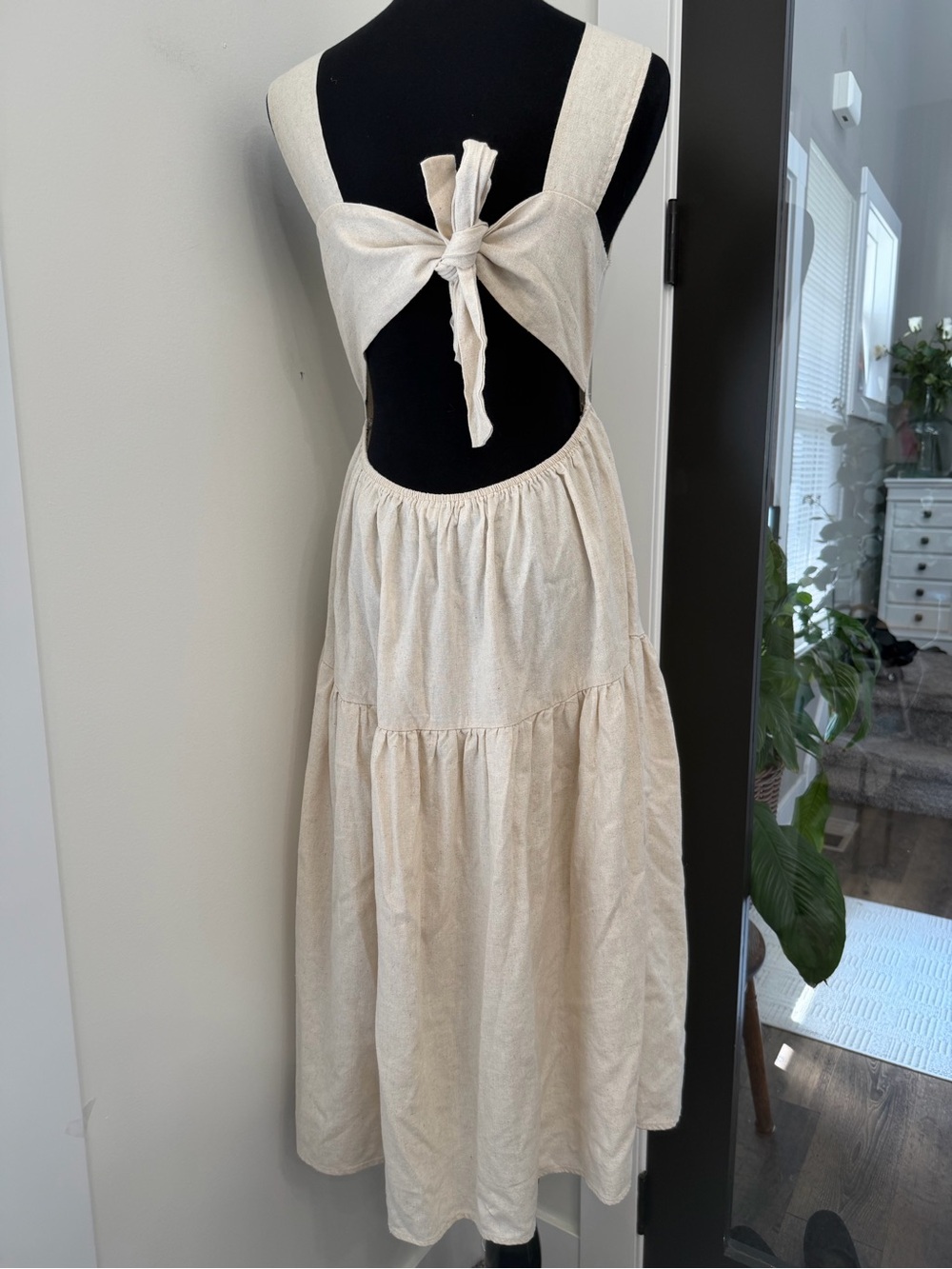 Petal & Pup 100% Linen Beige Tie-Back Tiered Midi Dress Size 4 - Picture 10 of 14
